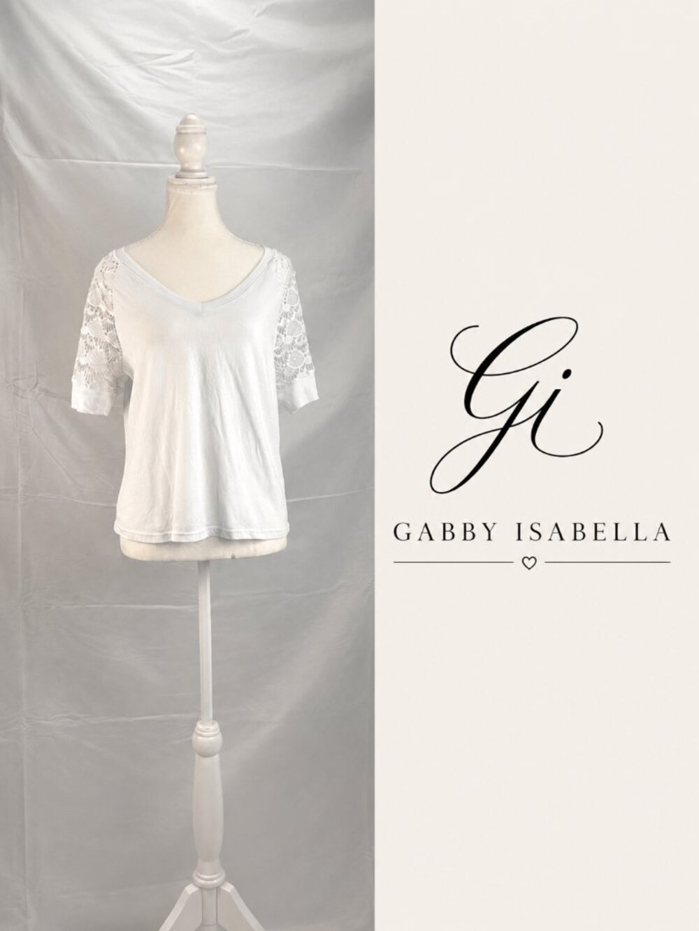 Gabby Isabella White Lace Sleeve V Neck Top – XL